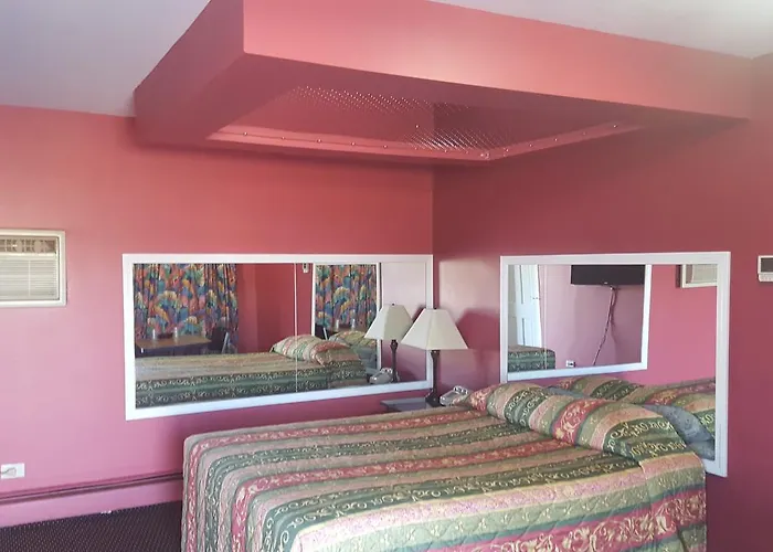 Sharns Motel 3*