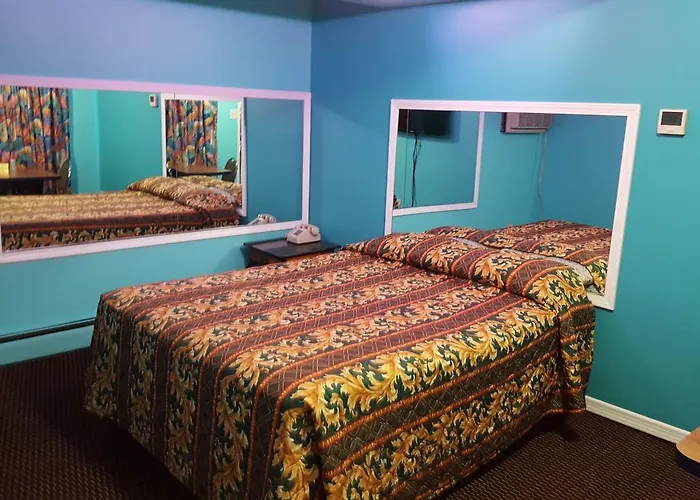Motel Sharns 3*